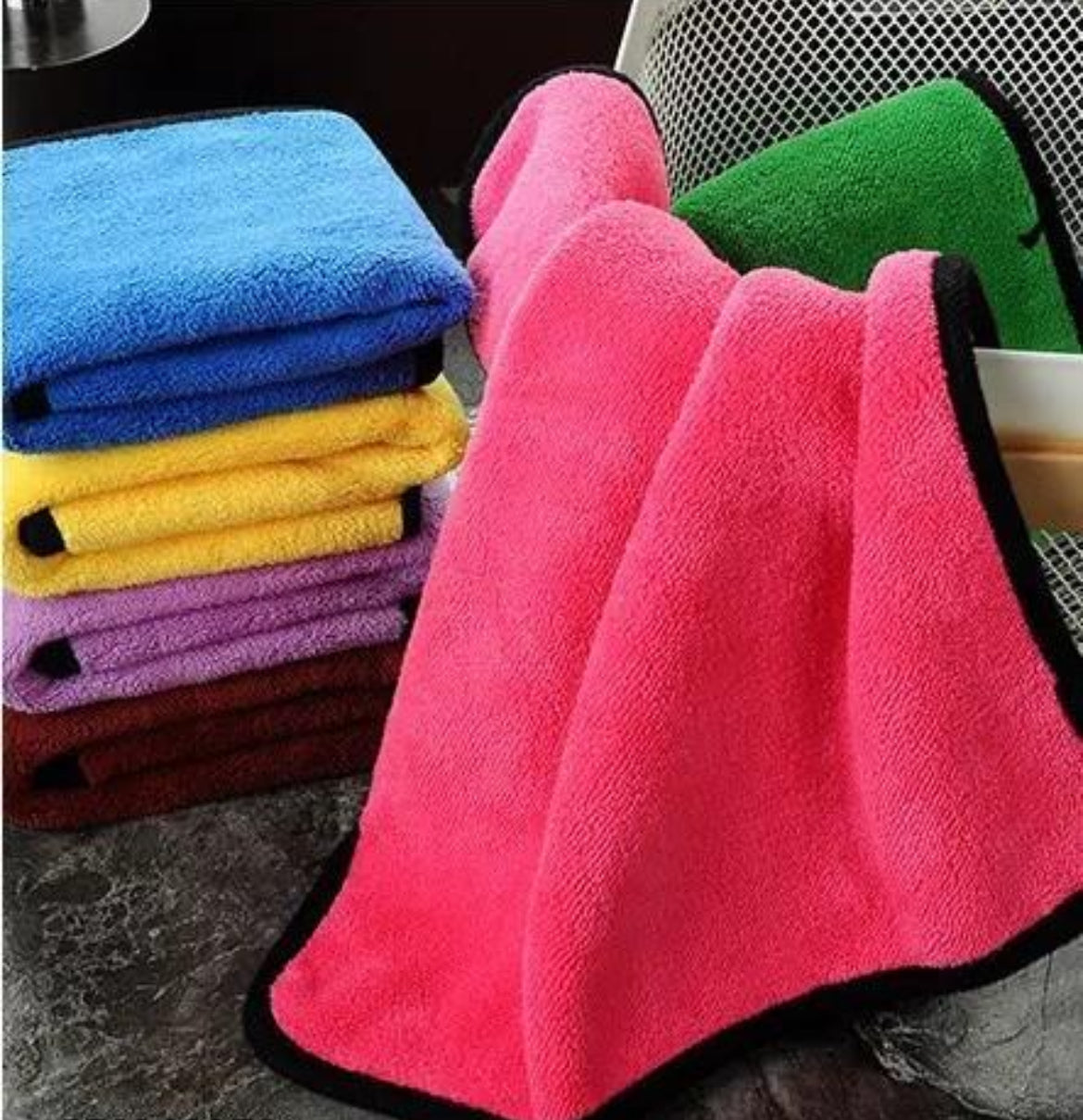 Tailnest™ UltraSoft Pet Drying Towel – Quick Dry, Super Absorbent
